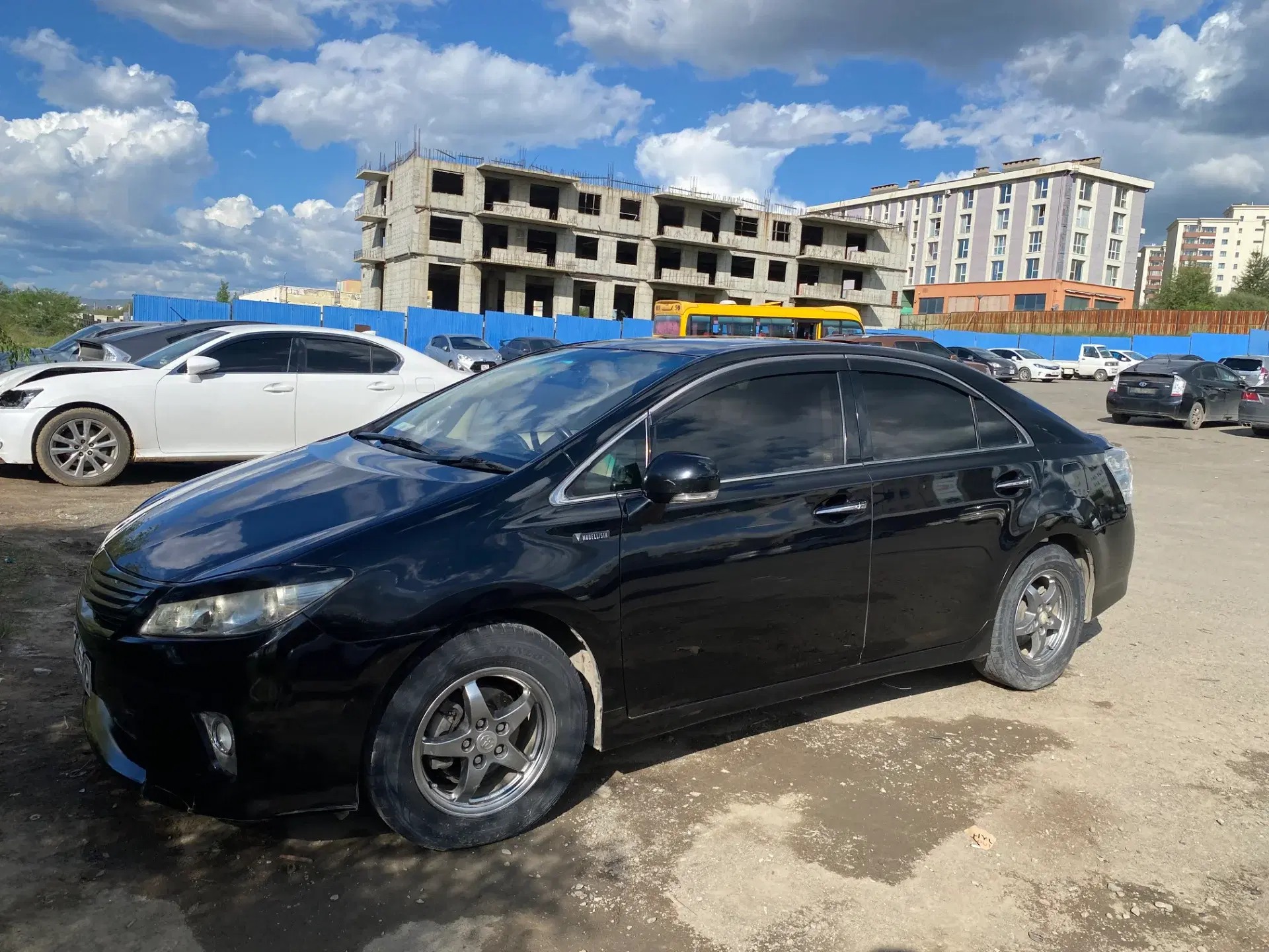 Car image 3