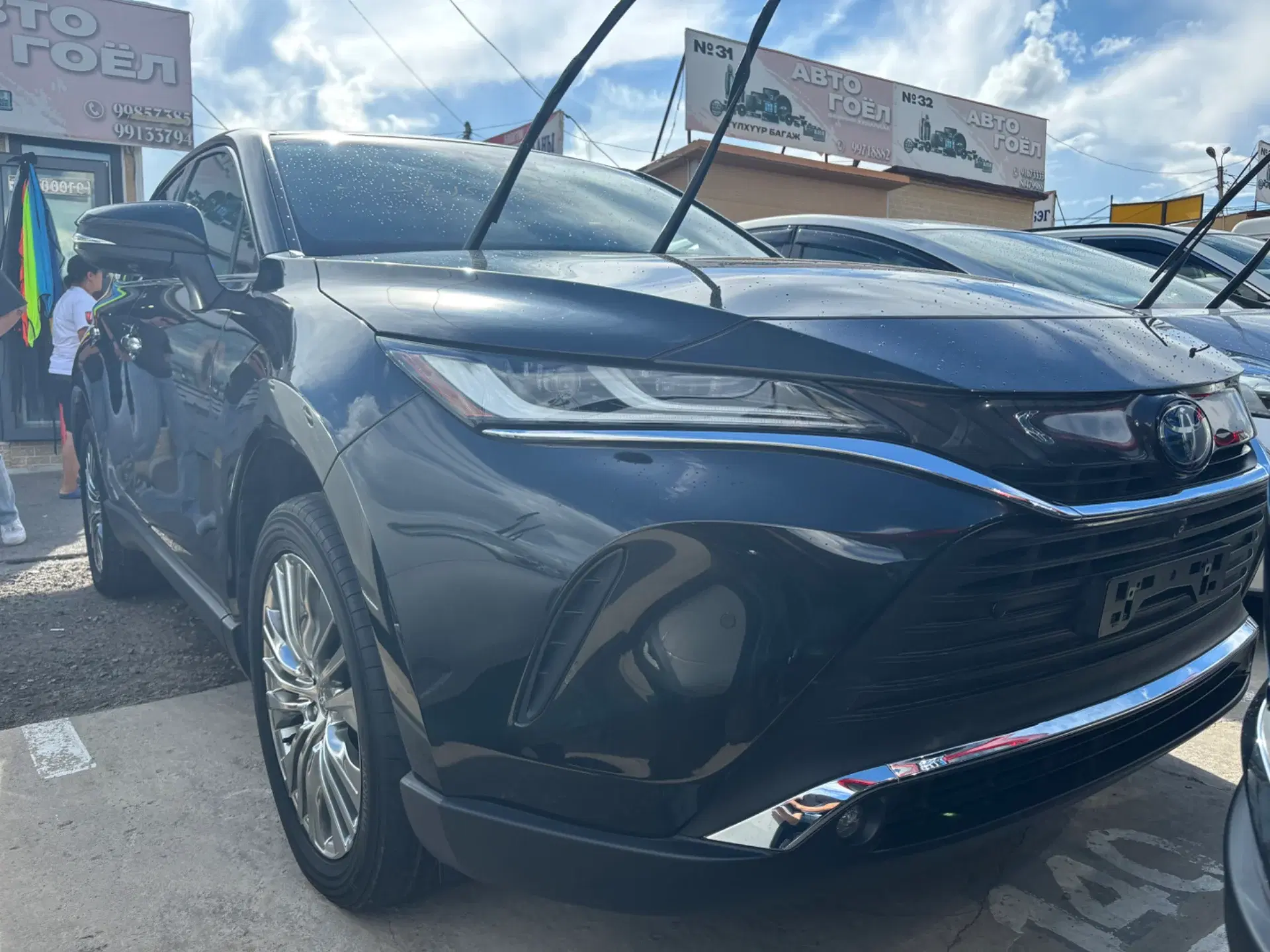 Car image 2