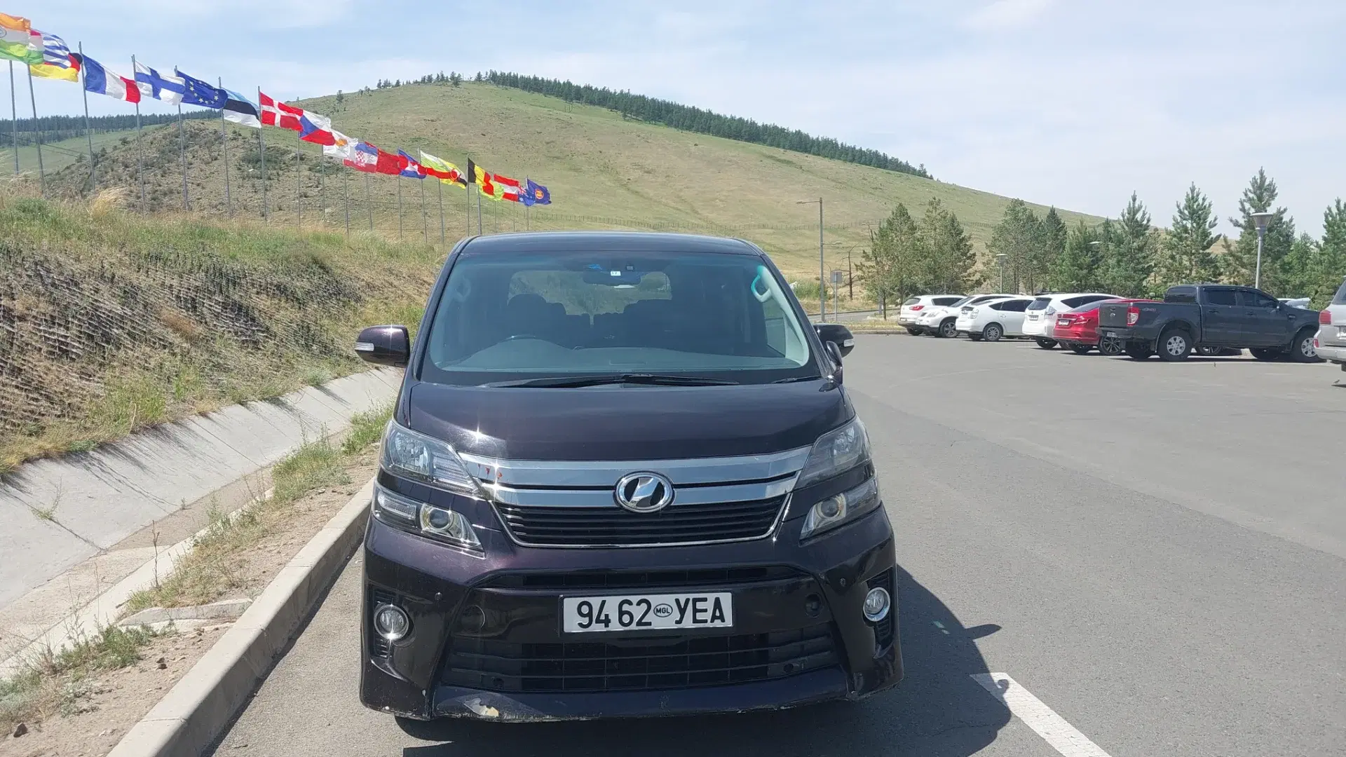 Car image 8